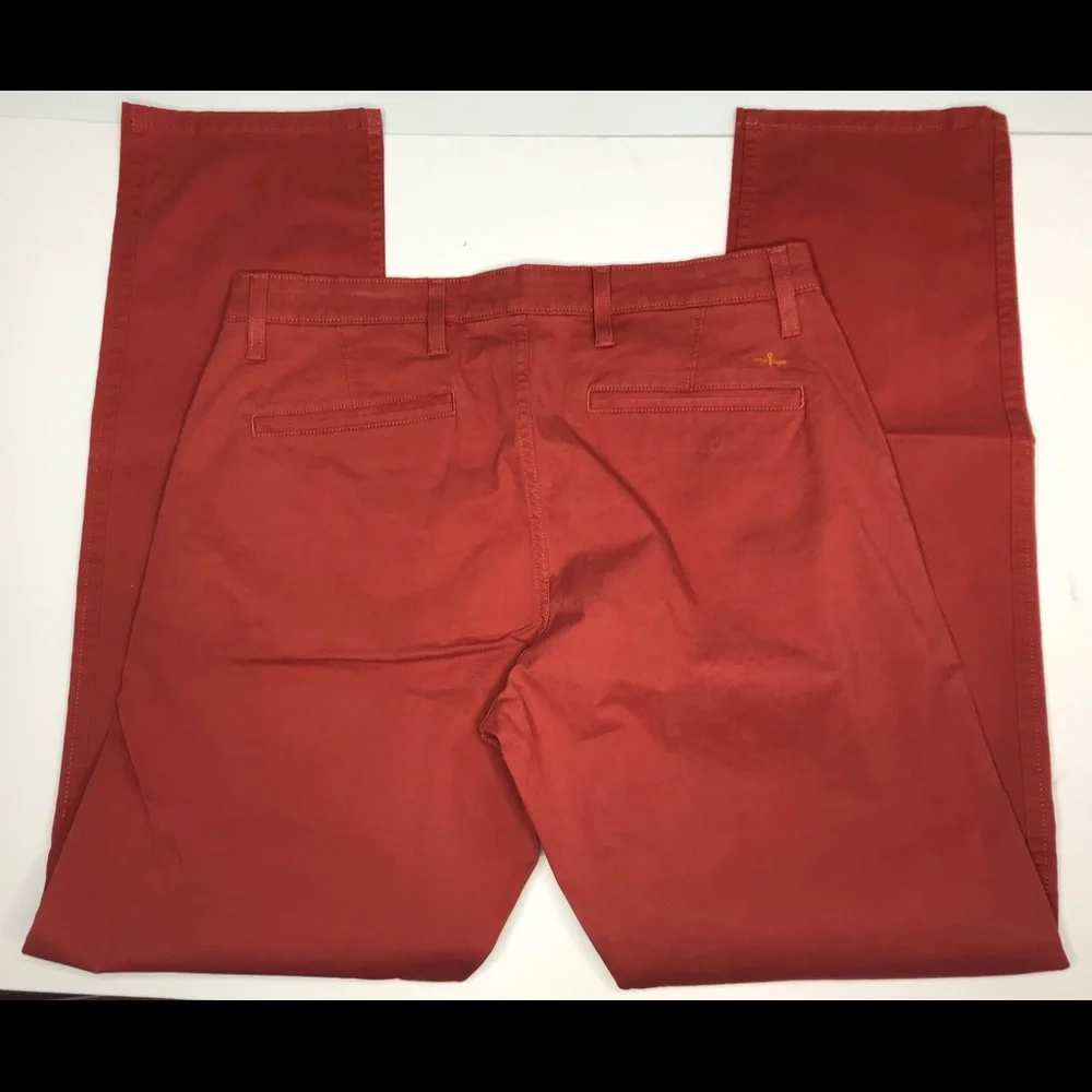 Dockers SAMPLE khakis 32